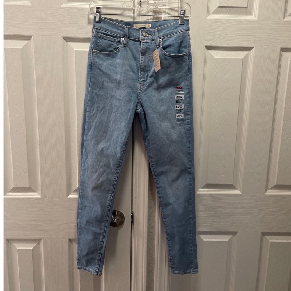 Women’s Levi’s Jeans